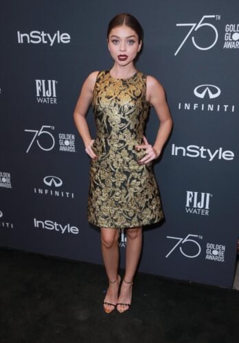 Sarah Hyland Feet Toes And Soles 1454