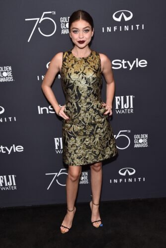 Sarah Hyland Feet Toes And Soles 1458