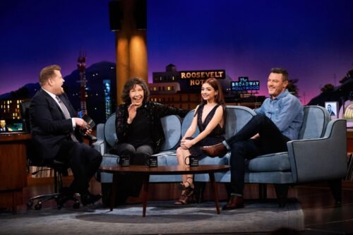 Sarah Hyland Feet Toes And Soles 1497