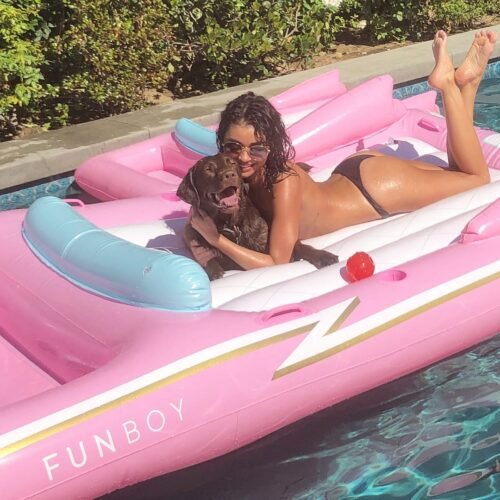 Sarah Hyland Feet Toes And Soles 1527