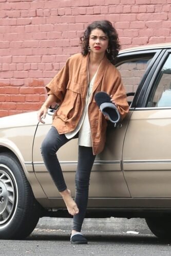 Sarah Hyland Feet Toes And Soles 1531