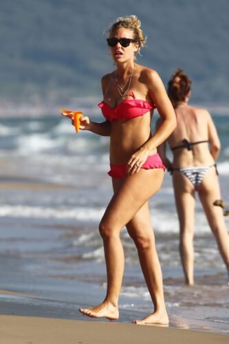 Ilary Blasi Feet Toes And Soles 70