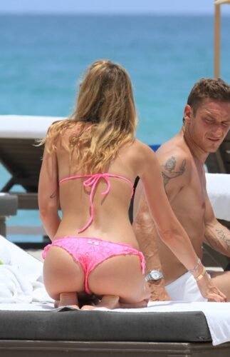 Ilary Blasi Feet Toes And Soles 136