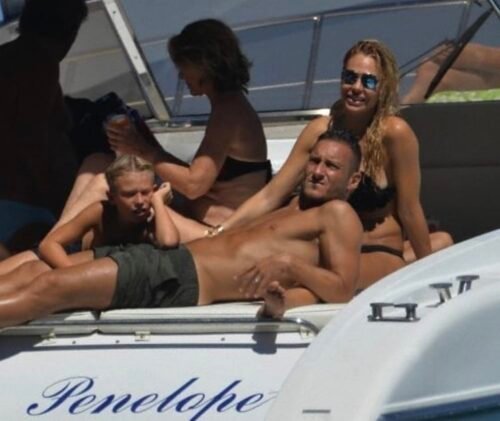 Ilary Blasi Feet Toes And Soles 550