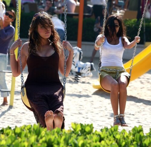 Khloé Kardashian Feet Toes And Soles 37