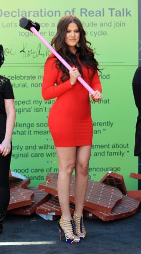 Khloé Kardashian Feet Toes And Soles 44