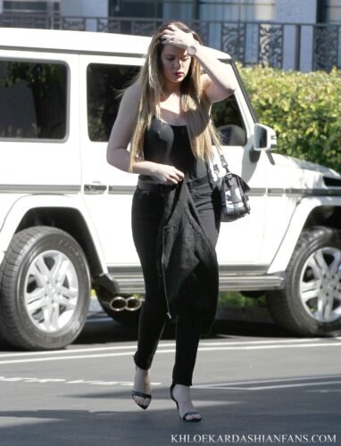 Khloé Kardashian Feet Toes And Soles 382