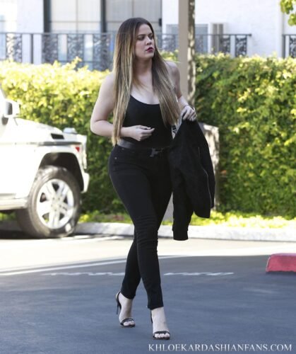 Khloé Kardashian Feet Toes And Soles 385