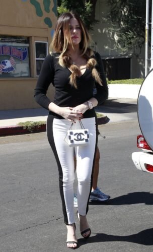 Khloé Kardashian Feet Toes And Soles 400