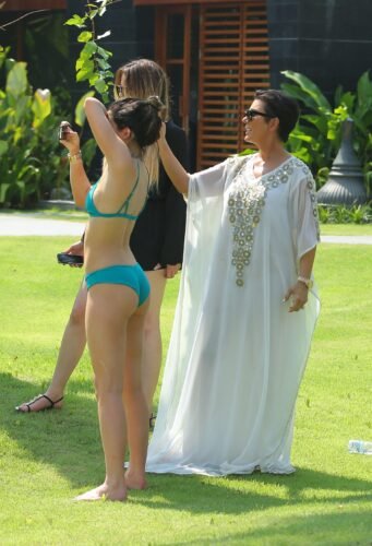 Khloé Kardashian Feet Toes And Soles 450