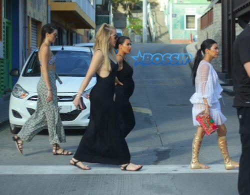 Khloé Kardashian Feet Toes And Soles 888