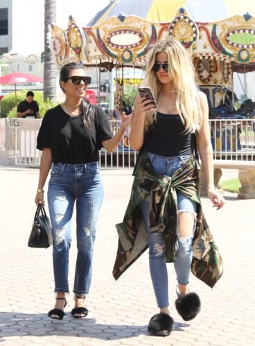 Khloé Kardashian Feet Toes And Soles 963