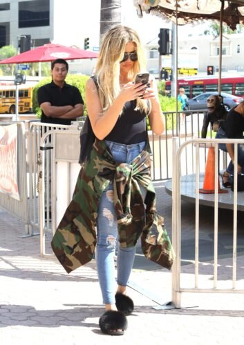 Khloé Kardashian Feet Toes And Soles 966