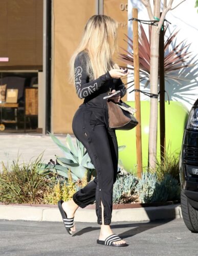 Khloé Kardashian Feet Toes And Soles 1013