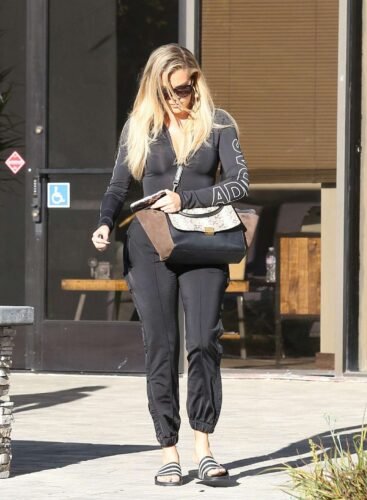 Khloé Kardashian Feet Toes And Soles 1014