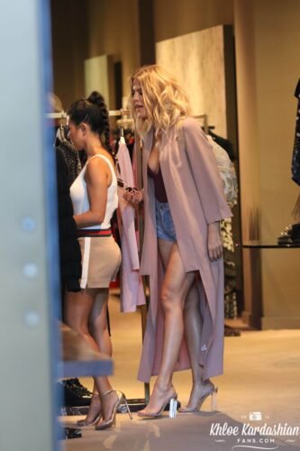 Khloé Kardashian Feet Toes And Soles 1075