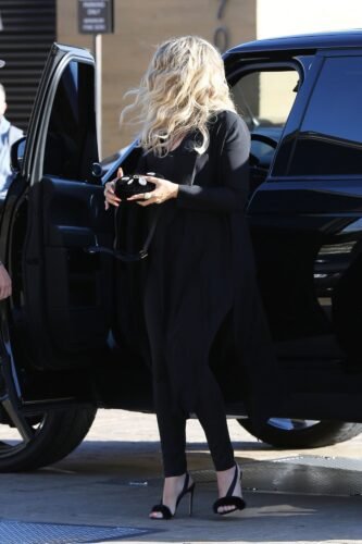 Khloé Kardashian Feet Toes And Soles 1304