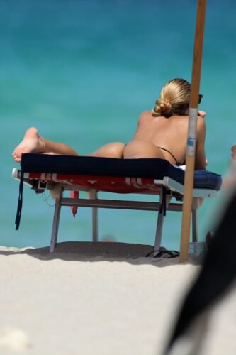 Candice Swanepoel Feet Toes And Soles 809