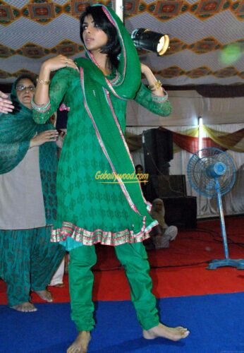 Priyanka Chopra Jonas Feet Toes And Soles 31