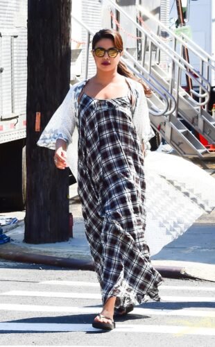 Priyanka Chopra Jonas Feet Toes And Soles 828