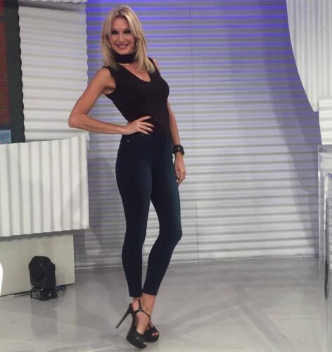 Yanina Latorre Feet Toes And Soles 14