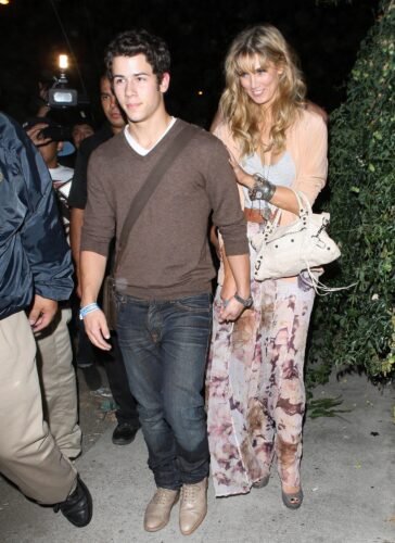Delta Goodrem Feet Toes And Soles 328