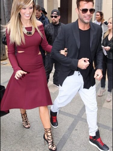 Delta Goodrem Feet Toes And Soles 330