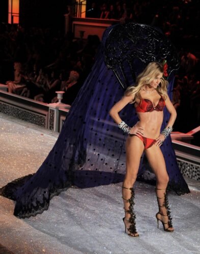 Doutzen Kroes Feet Toes And Soles 294