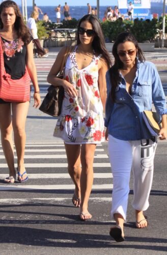 Jordana Brewster Feet Toes And Soles 120