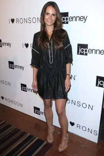Jordana Brewster Feet Toes And Soles 195
