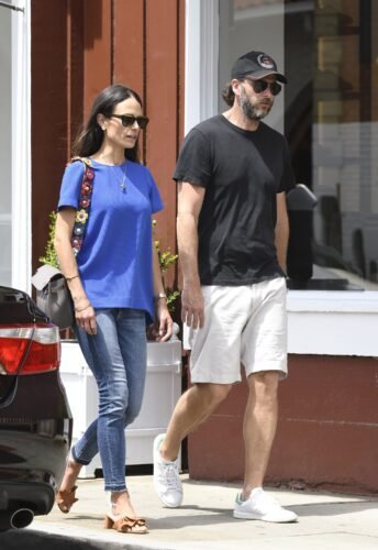 Jordana Brewster Feet Toes And Soles 824