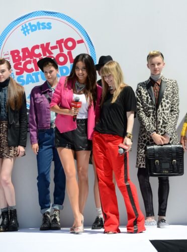 Shay Mitchell Feet Toes And Soles 250