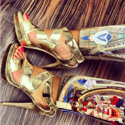 Shay Mitchell Feet Toes And Soles 497