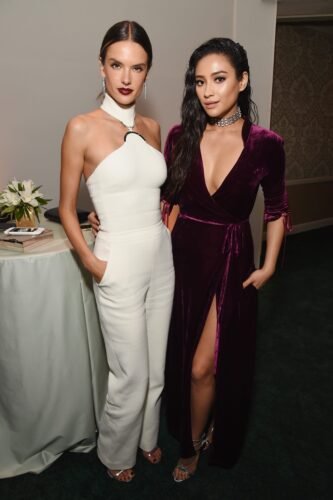 Shay Mitchell Feet Toes And Soles 825