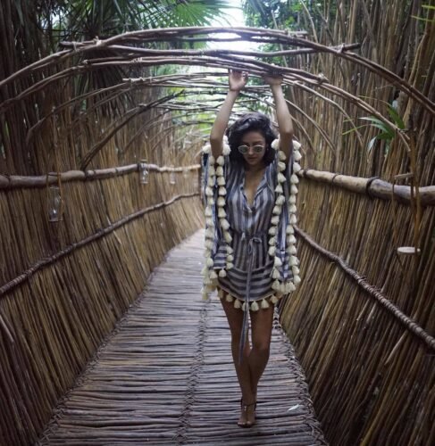 Shay Mitchell Feet Toes And Soles 842