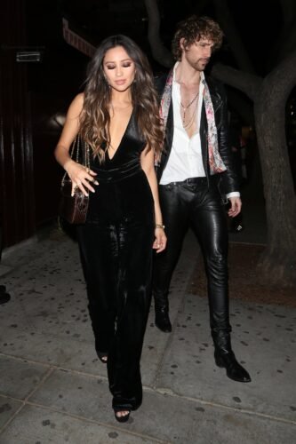 Shay Mitchell Feet Toes And Soles 898