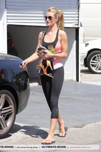 Rosie Huntington-Whiteley Feet Toes And Soles 383