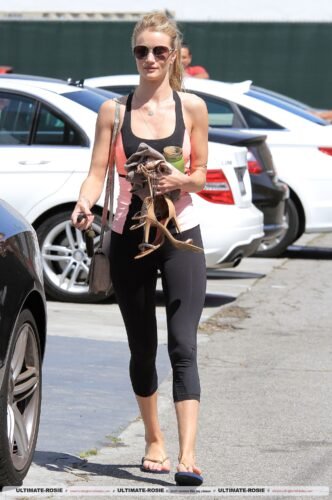 Rosie Huntington-Whiteley Feet Toes And Soles 386