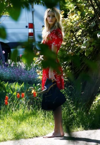 Rosie Huntington-Whiteley Feet Toes And Soles 562