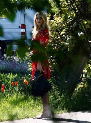 Rosie Huntington-Whiteley Feet Toes And Soles 563