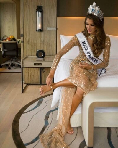 Iris Mittenaere Feet Toes And Soles 70