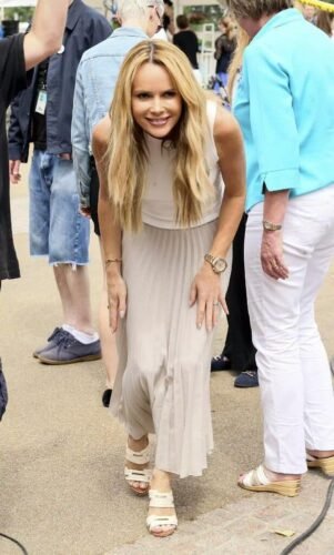 Amanda Holden Feet Toes And Soles 520