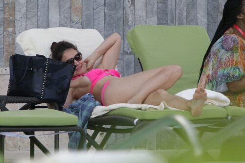 Katie Holmes Feet Toes And Soles 630
