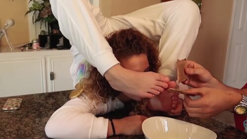 Sofie Dossi Feet Toes And Soles 17