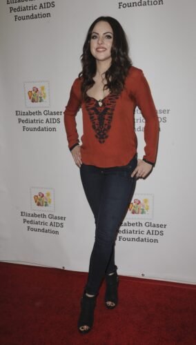 Elizabeth Gillies Feet Toes And Soles 256