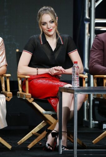 Elizabeth Gillies Feet Toes And Soles 371