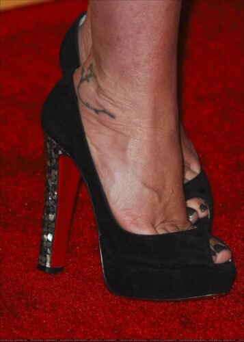 Christina Applegate Feet Toes And Soles 270