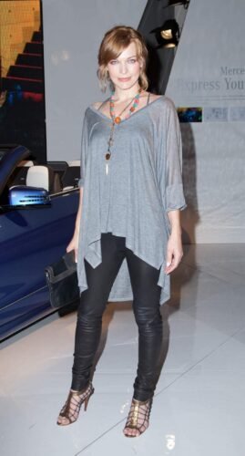 Milla Jovovich Feet Toes And Soles 79