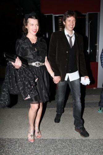Milla Jovovich Feet Toes And Soles 105
