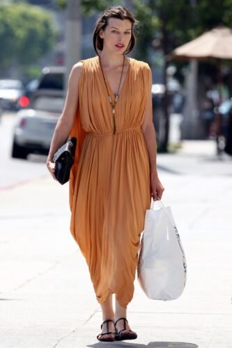Milla Jovovich Feet Toes And Soles 179